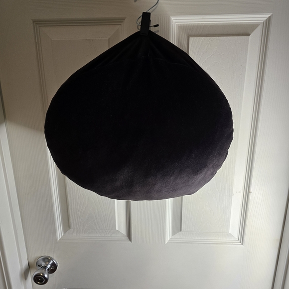 Steelers Logo Cushion with Multicolor Design - Picture 2 of 2